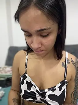 Isabella-Teen online show from November 28, 2025, 11:49 pm