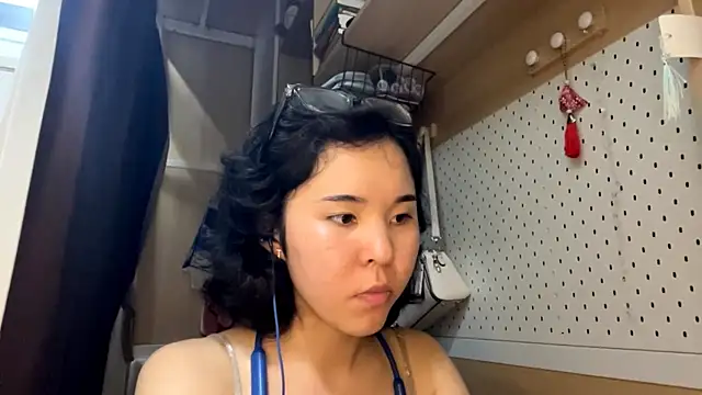 Snapshot of JennyCarpenter chatting on May 26, 2026, 12:36 pm JennyCarpenter online show from May 26, 2026, 12:36 pm