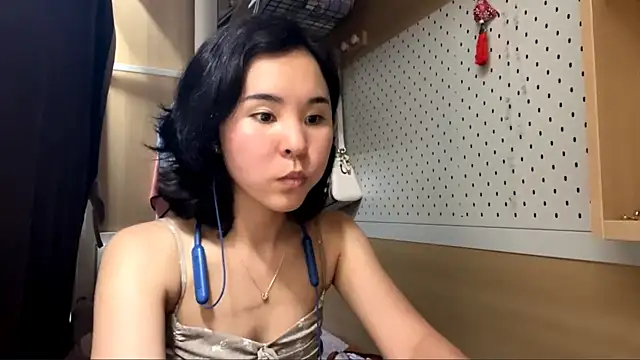 Snapshot of JennyCarpenter chatting on June 2, 2026, 9:53 am JennyCarpenter online show from June 2, 2026, 9:53 am