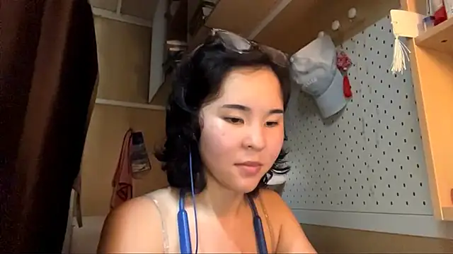 Snapshot of JennyCarpenter chatting on May 24, 2026, 6:57 am JennyCarpenter online show from May 24, 2026, 6:57 am