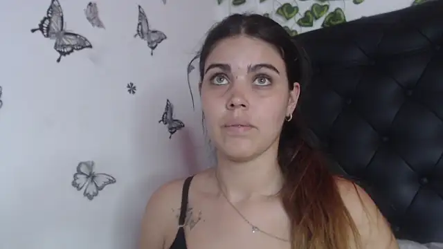 isabel 09 online show from April 30, 2026, 8:57 pm