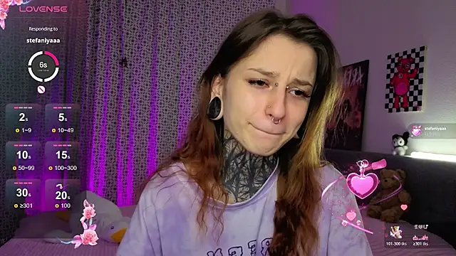 LilithPoison online show from October 17, 2025, 6:10 pm