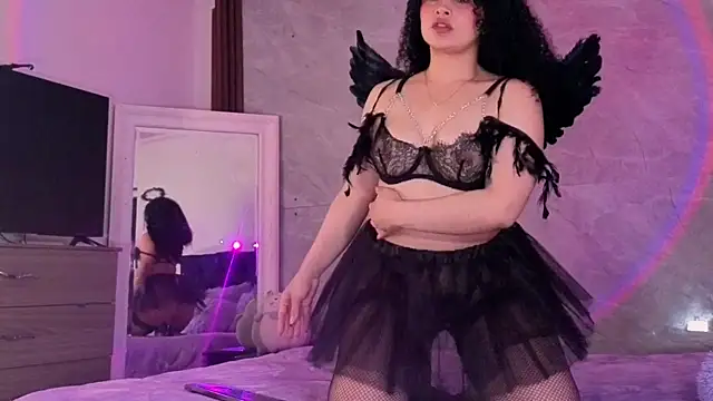 Snapshot of missvaneblake chatting on August 3, 2026, 12:22 pm missvaneblake online show from August 3, 2026, 12:22 pm