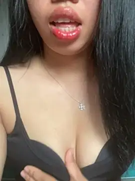 Rose-babyx online show from July 8, 2026, 2:57 am