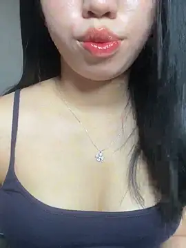 Snapshot of Rose-babyx chatting on May 17, 2026, 3:06 am Rose-babyx online show from May 17, 2026, 3:06 am
