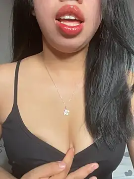 Snapshot of Rose-babyx chatting on June 4, 2026, 2:27 am Rose-babyx online show from June 4, 2026, 2:27 am