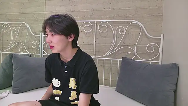 HeejinWang online show from October 17, 2025, 8:21 pm