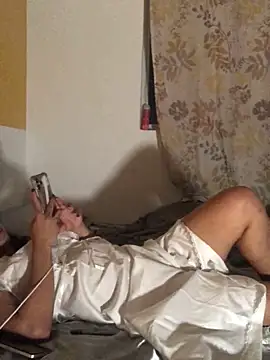 Snapshot of estradiolist chatting on October 12, 2025, 2:29 pm estradiolist online show from October 12, 2025, 2:29 pm