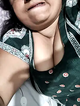 Mmm143 online show from July 7, 2026, 4:10 pm