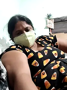 Mmm143 online show from November 4, 2025, 6:01 pm