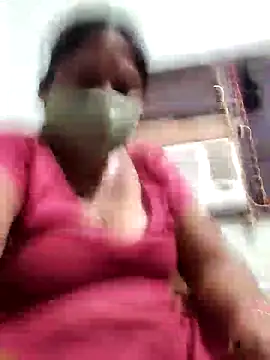 Mmm143 online show from October 24, 2025, 6:40 pm