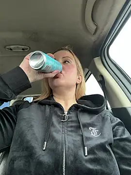 Snapshot of Piccolamonella29 chatting on February 10, 2026, 11:20 am Piccolamonella29 online show from February 10, 2026, 11:20 am