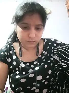 aliya-jaan71 online show from April 29, 2026, 12:53 pm