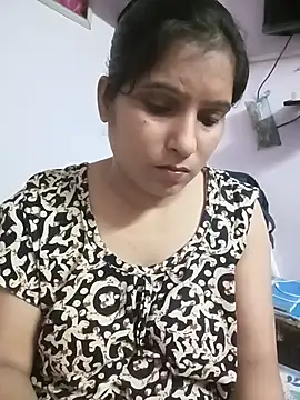 aliya-jaan71 online show from July 27, 2026, 3:19 pm