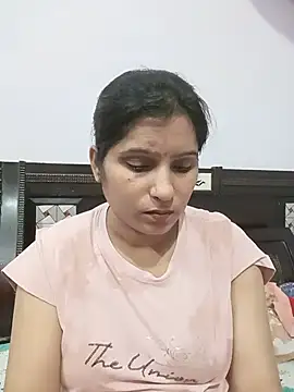 aliya-jaan71 online show from August 2, 2026, 9:01 pm