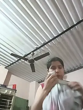 aliya-jaan71 online show from June 24, 2026, 4:38 pm