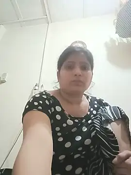 aliya-jaan71 online show from June 4, 2026, 9:03 am