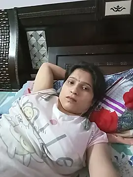 aliya-jaan71 online show from August 1, 2026, 9:24 pm