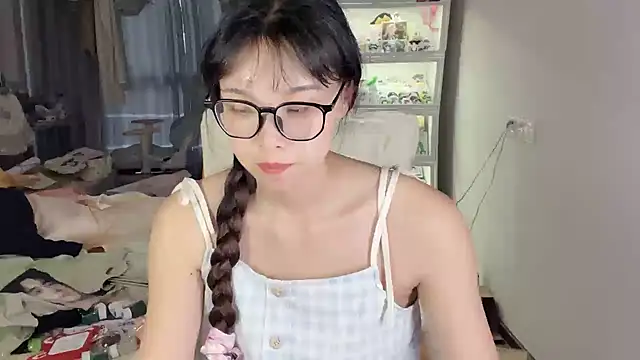 Snapshot of Akong11 chatting on August 1, 2026, 10:24 am Akong11 online show from August 1, 2026, 10:24 am
