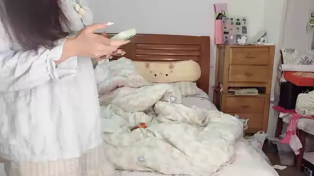 Akong11 online show from October 13, 2025, 4:19 pm