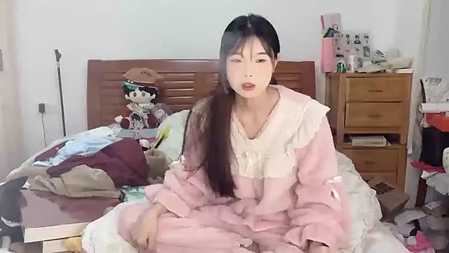 Akong11 online show from October 24, 2025, 7:57 pm