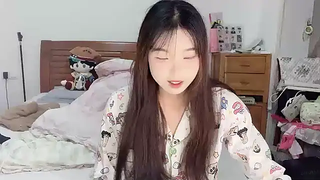 Akong11 online show from October 2, 2025, 6:22 pm