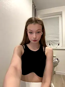 FriendlyFire 18 online show from September 22, 2025, 7:09 pm