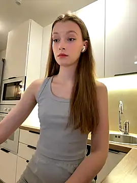 FriendlyFire 18 online show from October 22, 2025, 7:46 pm