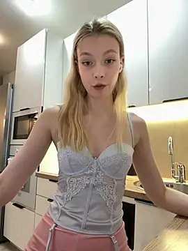 FriendlyFire 18 online show from March 22, 2026, 9:38 pm