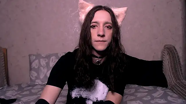 SilverMuse  online show from October 11, 2025, 1:50 am