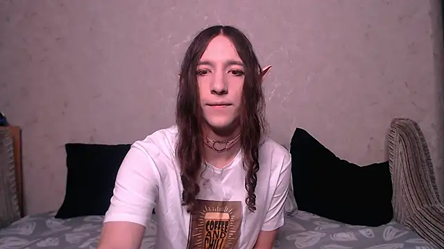 SilverMuse  online show from October 6, 2025, 10:32 pm