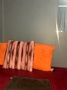 Hornysweetheart online show from September 26, 2025, 9:43 pm