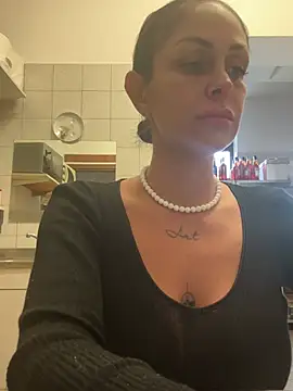 ainaht online show from February 11, 2026, 8:47 am