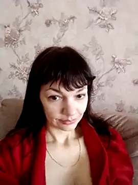 AliceSwan1122 online show from July 6, 2026, 12:56 pm