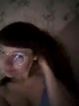AliceSwan1122 online show from July 24, 2026, 9:00 pm