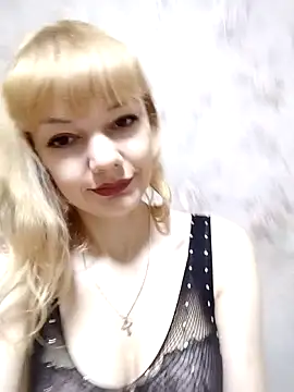 AliceSwan1122 online show from September 18, 2025, 6:33 pm