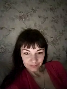 AliceSwan1122 online show from July 2, 2026, 8:37 pm