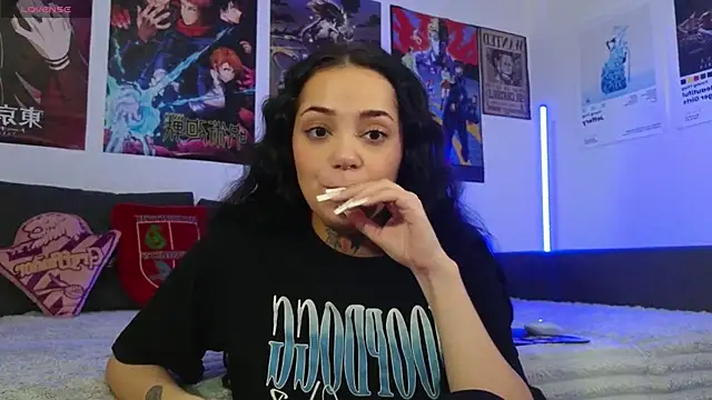 KiraQuinn1 online show from October 6, 2025, 3:02 pm