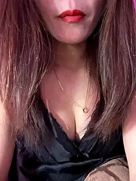 Moon pusy online show from December 1, 2025, 9:04 pm