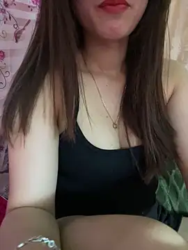 Moon pusy online show from April 24, 2026, 1:24 pm