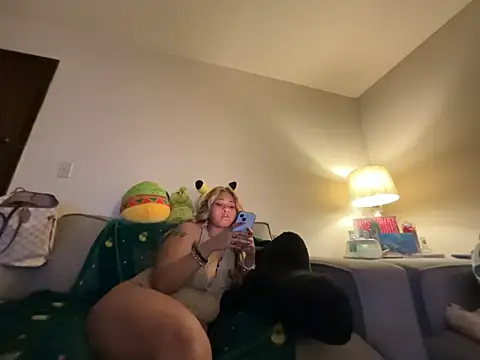 Snapshot of GoddessFatPuss chatting on December 23, 2025, 5:07 am GoddessFatPuss online show from December 23, 2025, 5:07 am