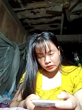 emilyzz online show from May 2, 2026, 1:44 am