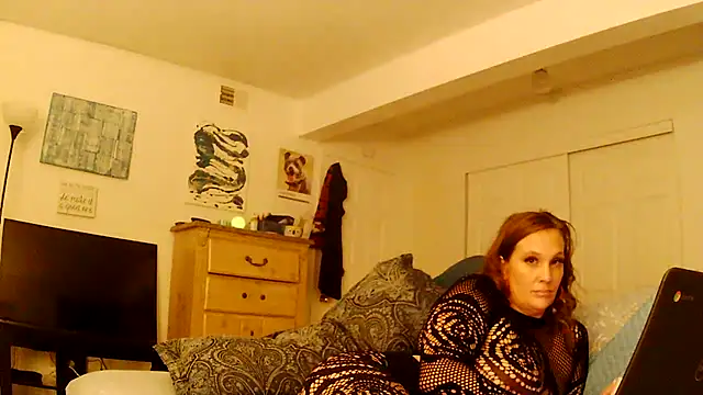 Ariasweetaspie online show from November 16, 2025, 5:12 am