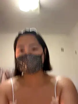 TiNa wiwi online show from October 30, 2025, 5:21 pm