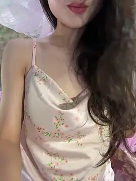 Snapshot of Bella_sexy98 chatting on May 19, 2026, 6:42 am Bella sexy98 online show from May 19, 2026, 6:42 am