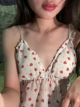 Snapshot of Bella_sexy98 chatting on May 21, 2026, 6:55 am Bella sexy98 online show from May 21, 2026, 6:55 am