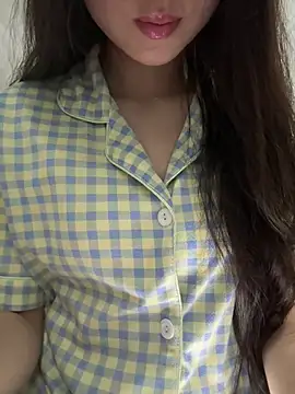 Bella sexy98 online show from May 3, 2026, 1:47 pm