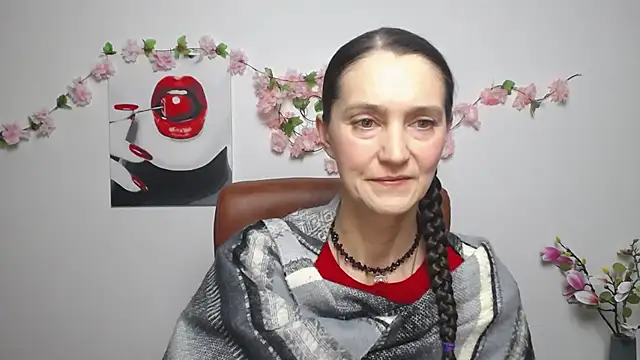 TayaFinch online show from November 30, 2025, 1:23 pm