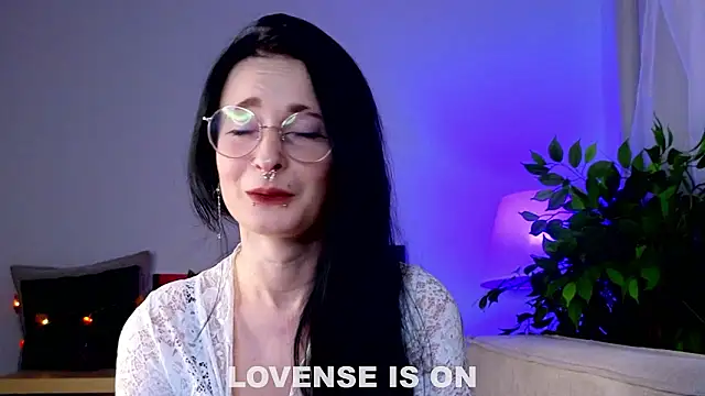 Snapshot of DarcyAspacio chatting on March 8, 2026, 11:13 am DarcyAspacio online show from March 8, 2026, 11:13 am