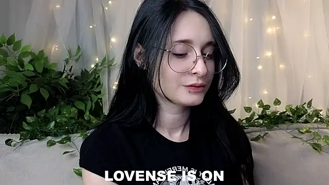 Snapshot of DarcyAspacio chatting on February 12, 2026, 11:43 am DarcyAspacio online show from February 12, 2026, 11:43 am